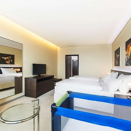 Hotel Nh Gate One 4*