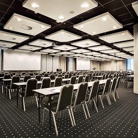 ホテル Nh Gate One 4*