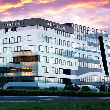 Nh Gate One Otel 4*