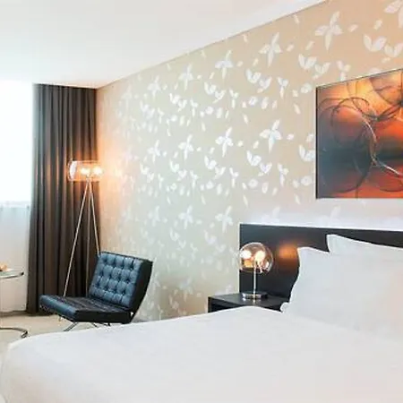 Nh Gate One Hotel
