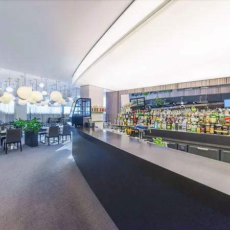 Hotell Nh Gate One 4*