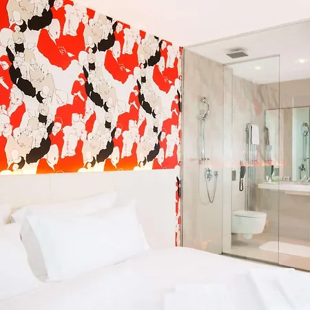 Nh Gate One Hotell 4*